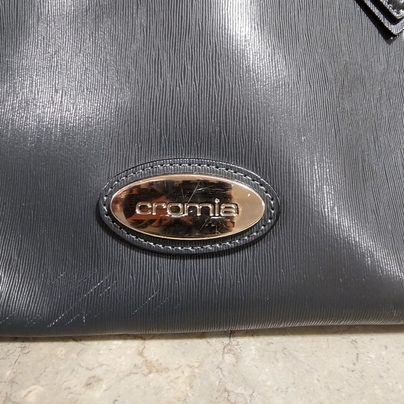 CROMIA | Italian Leather Shoulder Bag in Grey - Picture 5 of 11
